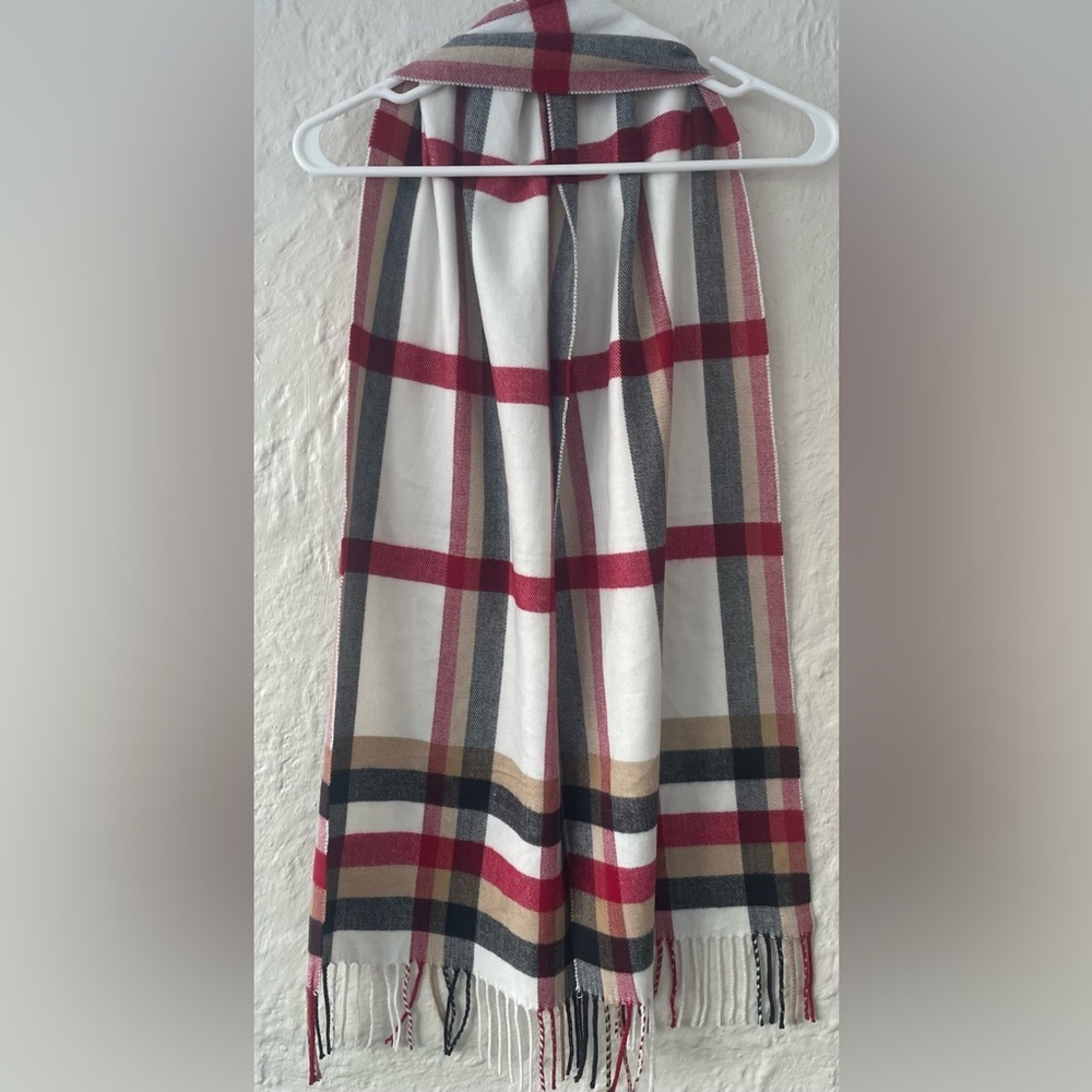 Made in Scotland wide 100% cashmere red, tan, black plaid scarf, fringe detail - Picture 4 of 5
